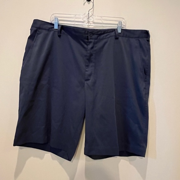Nike Golf Men's Navy Flat Front Shorts - Picture 1 of 4
